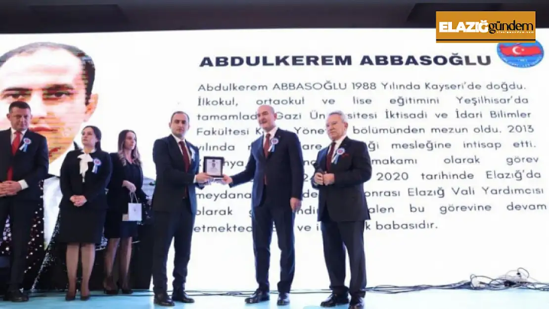 Bakan Soylu'dan, Vali Yardımcısı Abbasoğlu'na 'Üstün başarı ödülü'