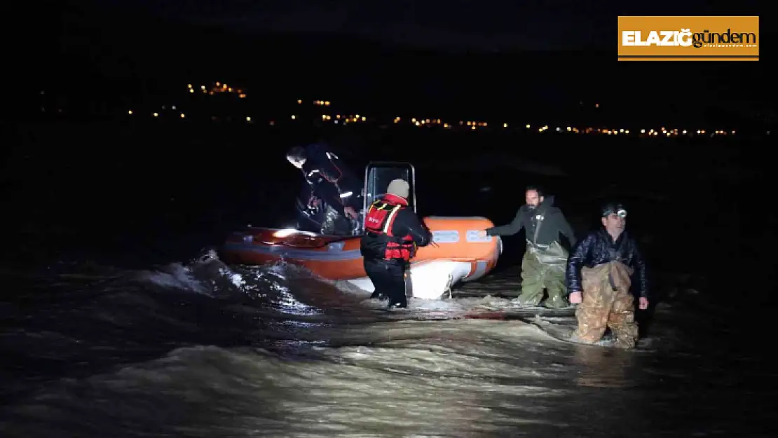 Baraj gölünde mahsur kalan 2 balıkçı, 4 saatlik çalışma sonucu kurtarıldı