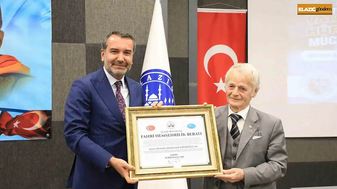 Başkan Şerifoğulları, Kırımoğlu'na 'fahri hemşehrilik beratı' takdim etti