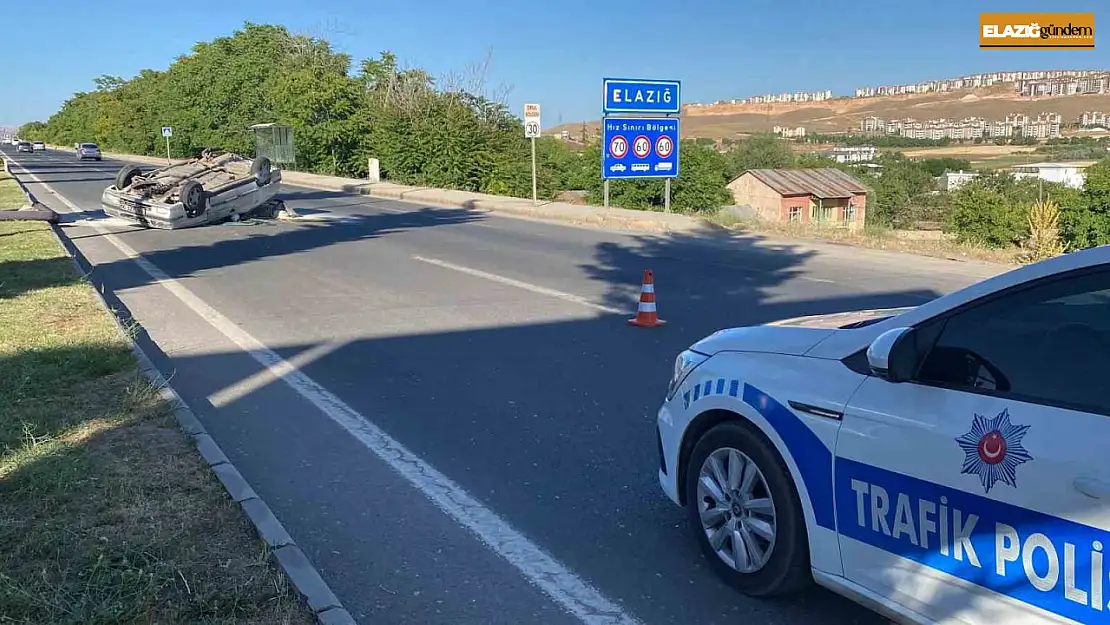 Beton mikseri ile çarpışan otomobil karşı şeride geçerek ters döndü: 4 yaralı