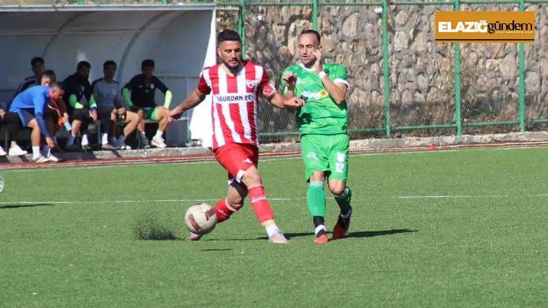 Bölgesel Amatör Lig: Rüstempaşaspor: 0 - 12 Bingölspor: 3