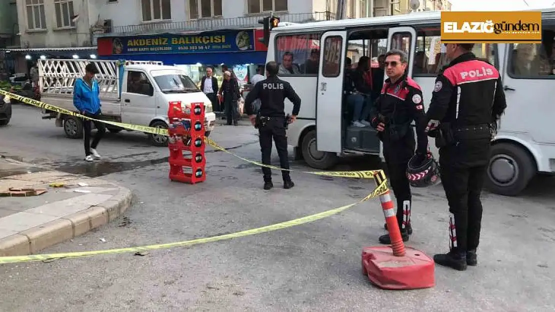 Caddede yürürken silahlı saldırıya uğrayan 2 kişi yaralandı