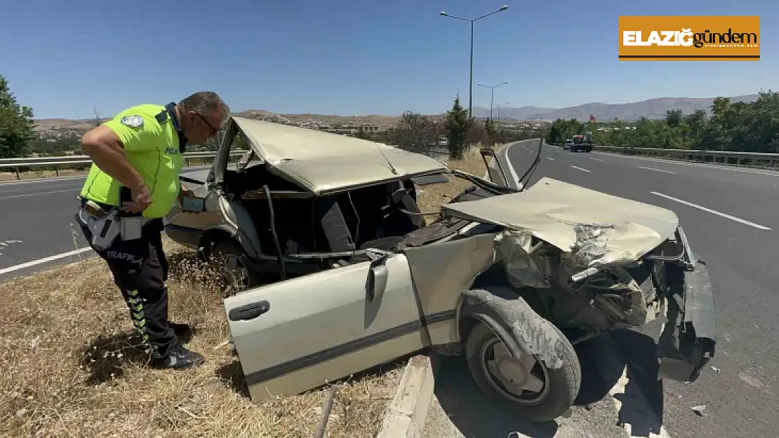 Çekiciye çarpan otomobil hurdaya döndü: 1 yaralı