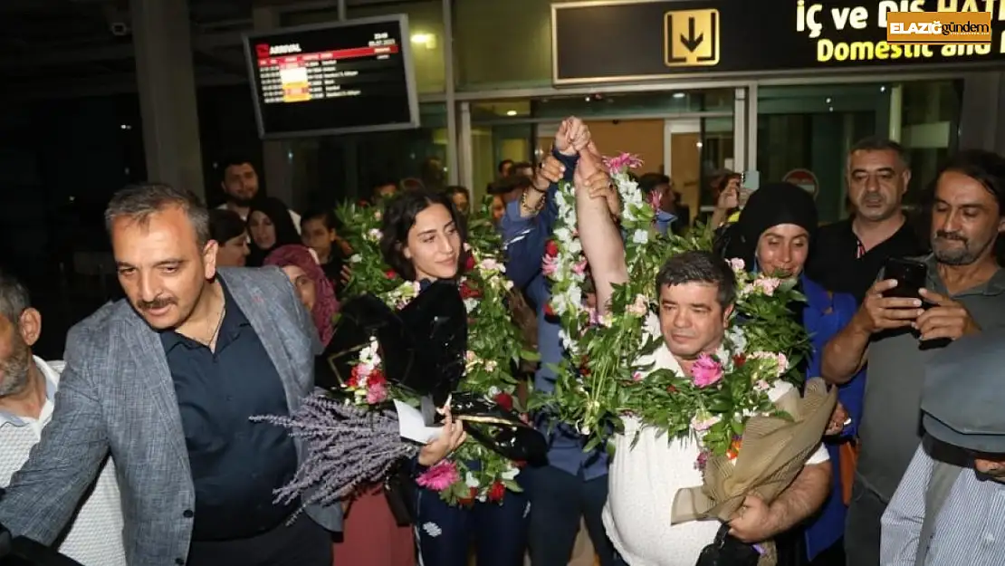 Cemil Döndü ve Gizem Özer, Fenerbahçe'de