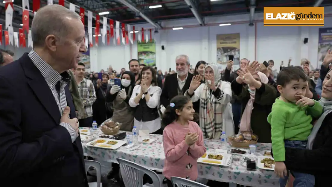 Cumhurbaşkanı Erdoğan Elazığ'da depremzedelerle iftarda buluştu