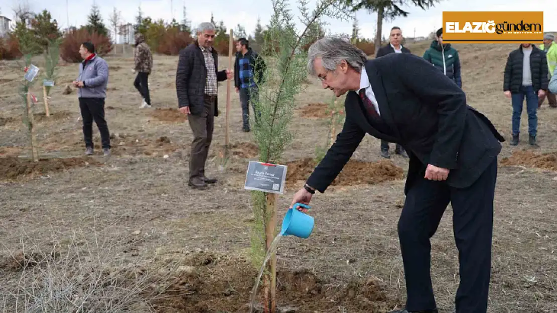 Depremde hayatını kaybeden öğrenciler anısına fidan dikildi