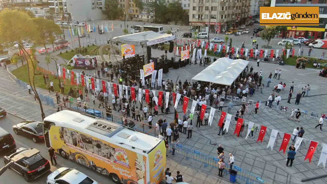 Depremi yaşayan Malatya'dan Elazığ'a vefa otobüsü