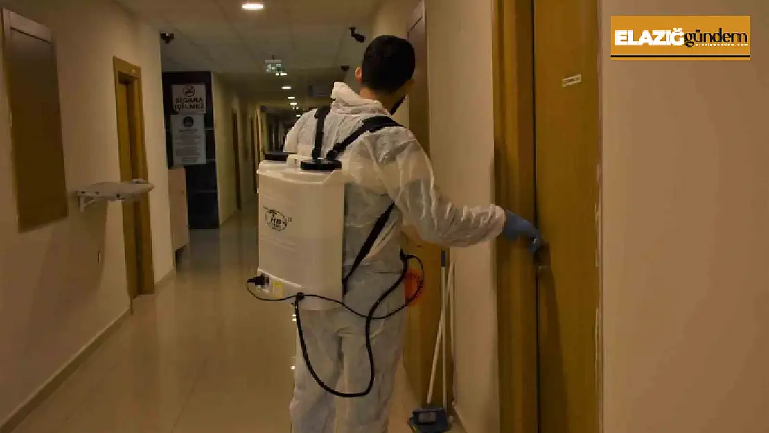 Depremzedelerin konakladığı yurtlarda hijyen çalışmaları