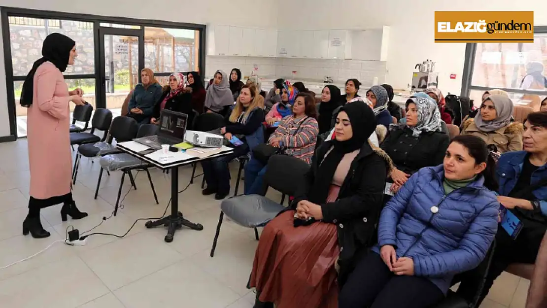 Elazığ Belediyesi'nden aile içi iletişim semineri