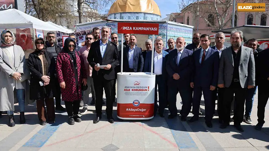 Elazığ'da 'Anayasa Değişsin, Aile Korunsun' kampanyası