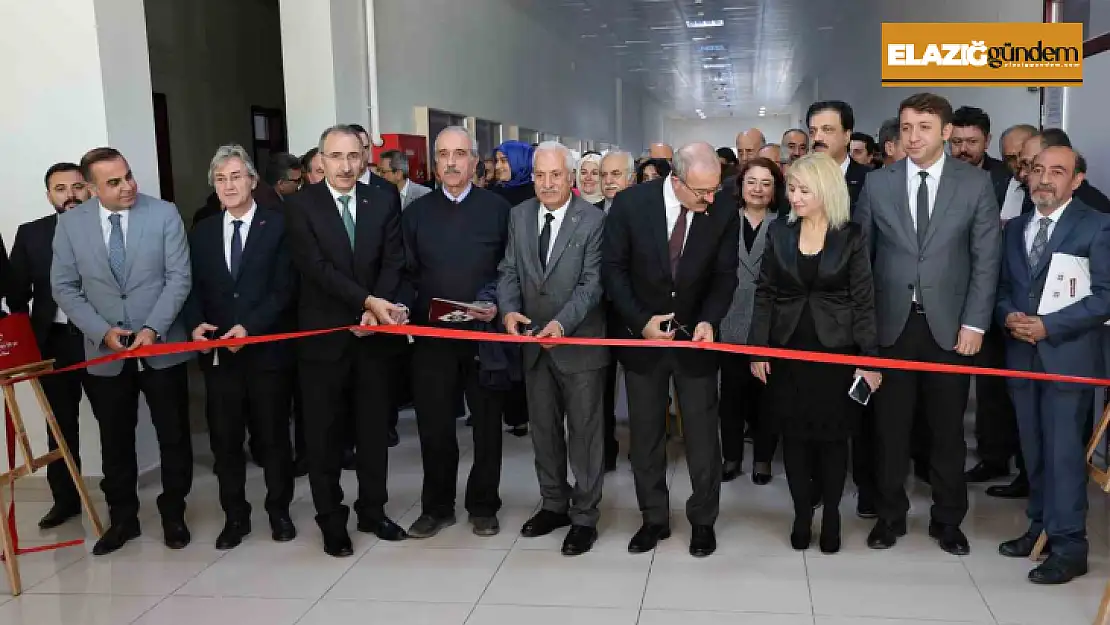 Elazığ'da 'İletişim Müzesi' ve 'Fotoğraflarda Yaşayan Harput Sergisi' açıldı