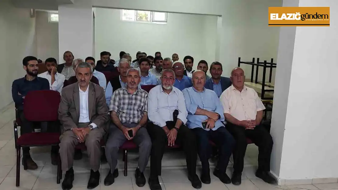 Elazığ'da  imam hatip ve müezzin kayyımlarına seminer