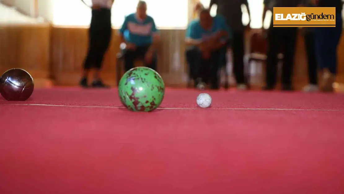 Elazığ'da 'Yetişkin Gençler Bocce Turnuvası' bölge müsabakaları sürüyor