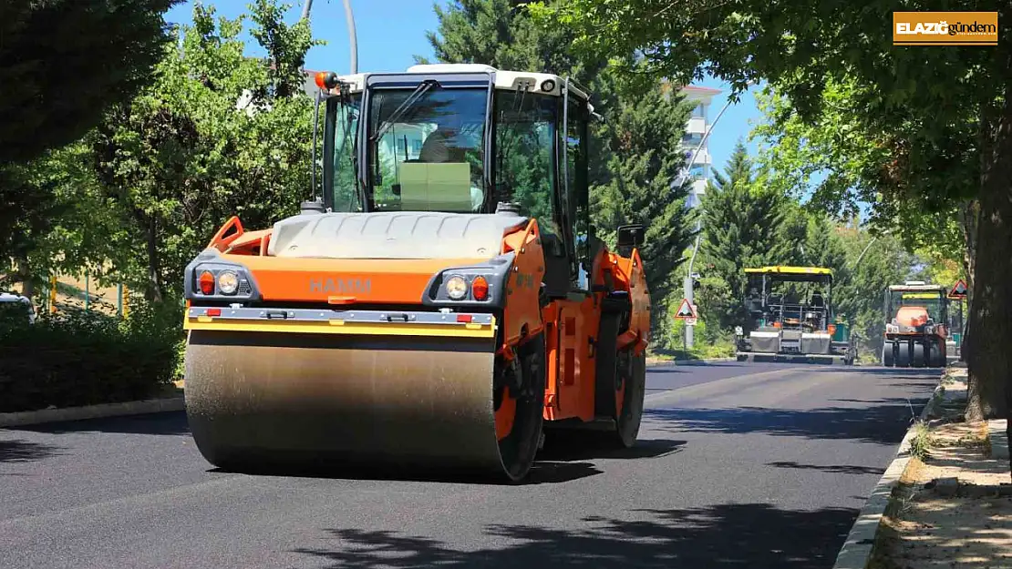 Elazığ'da  yol bakım ve asfalt çalışmaları sürüyor
