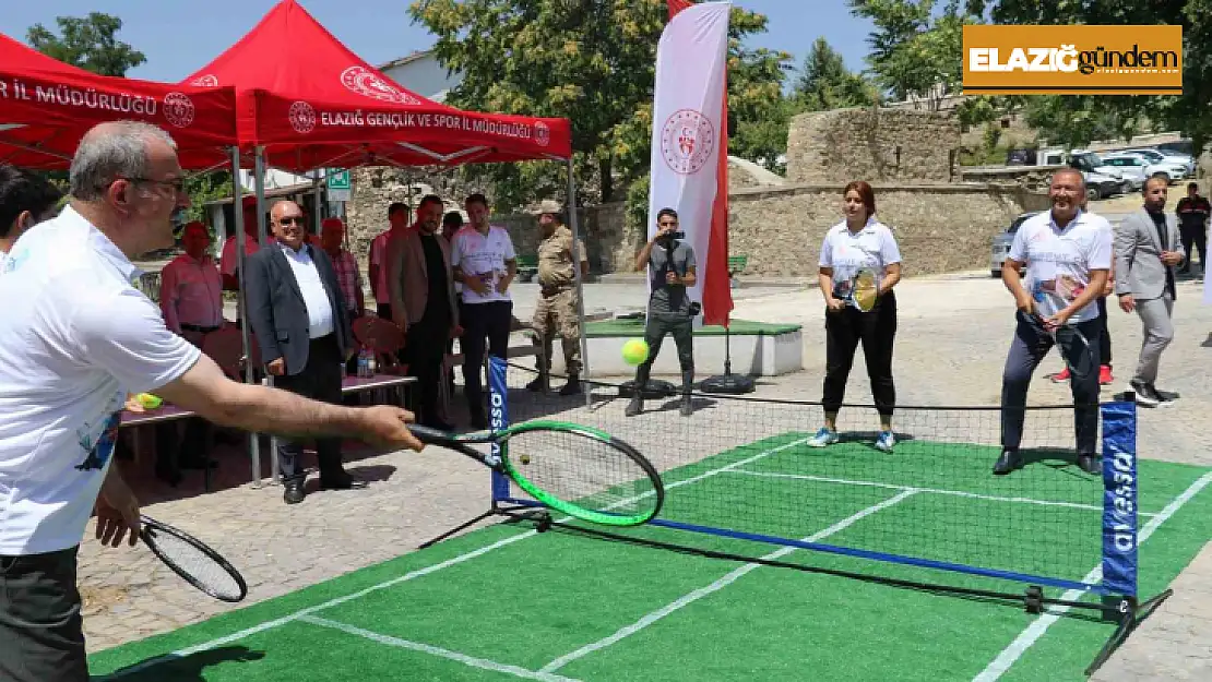 Elazığ'da 115 tenisçinin katılımıyla ilk ulusal tenis turnuvasının startı verildi