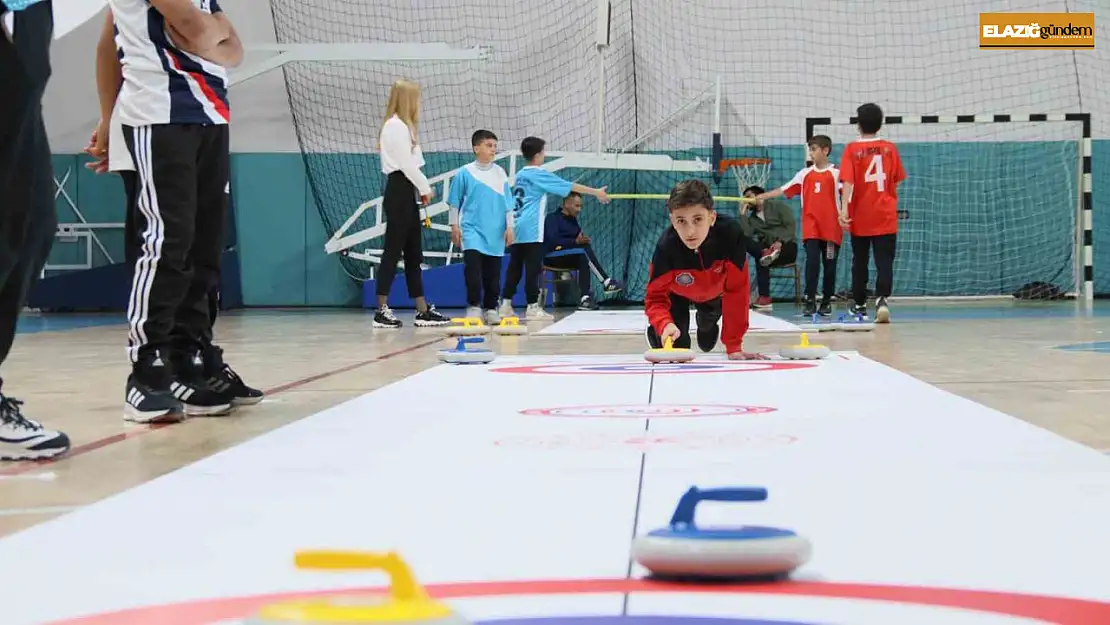 Elazığ'da 45 takım Floor Curling müsabakalarında buluştu