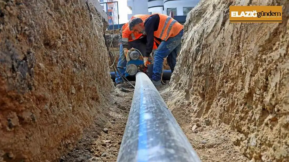 Elazığ'da altyapı yenileme çalışmaları sürüyor