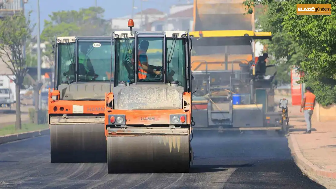 Elazığ'da asfalt mesaisi tüm hızıyla devam ediyor