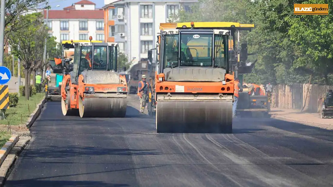 Elazığ'da asfalt yenileme çalışmaları sürüyor
