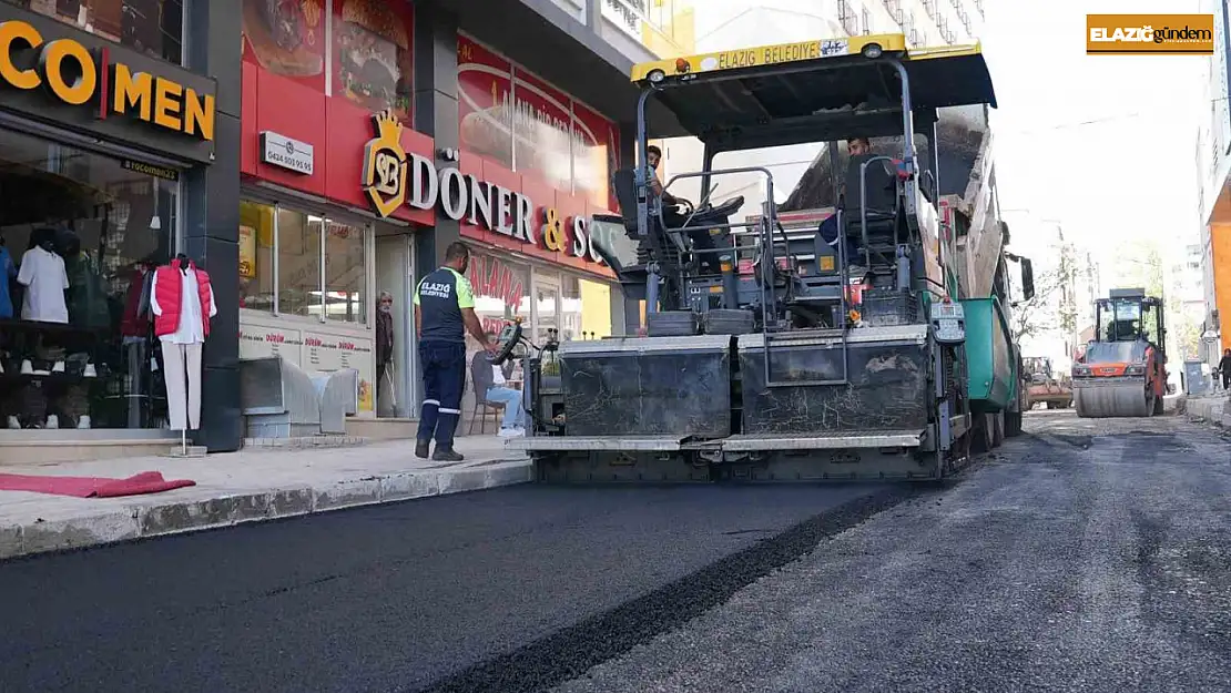 Elazığ'da asfaltlama çalışmaları sürüyor