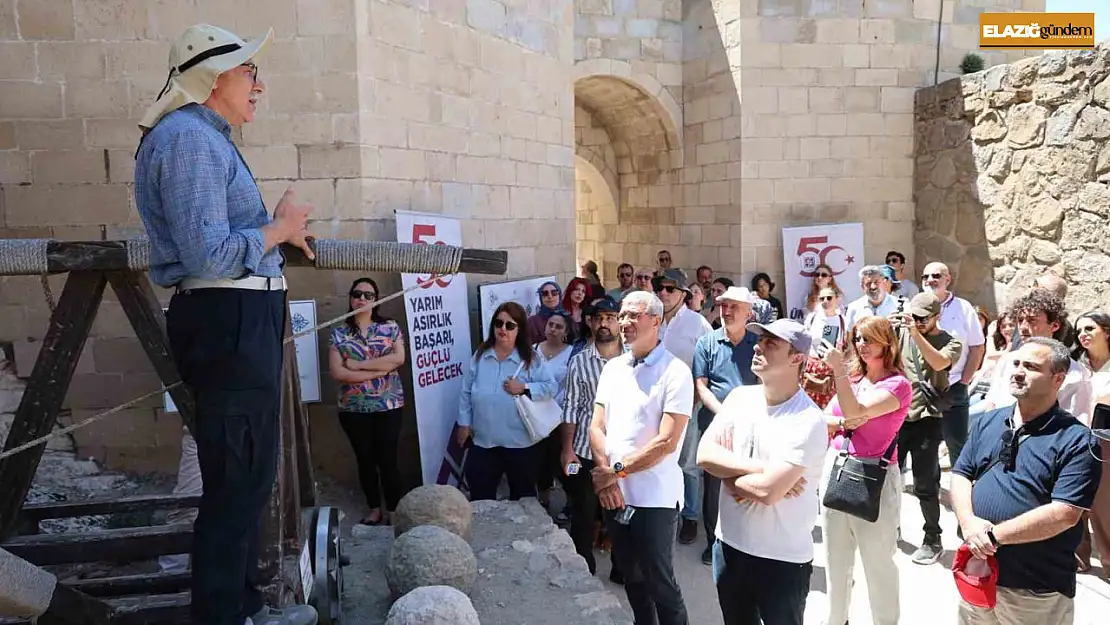 Elazığ'da bilim, tarih ve kültür Harput Kalesi'nde buluştu