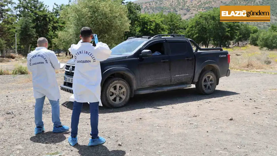 Elazığ'da bir araç içerisinde 2 kişi ölü bulundu