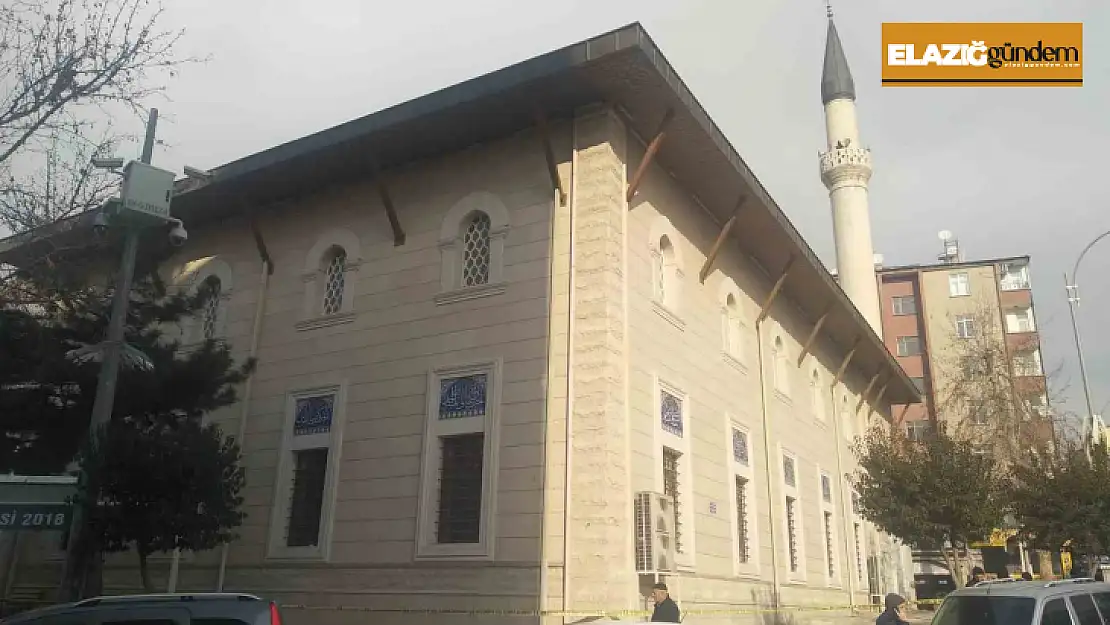 Elazığ'da bir cami ibadete kapatıldı