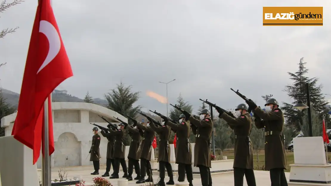 Garnizon Şehitliği'nde tören düzenlendi