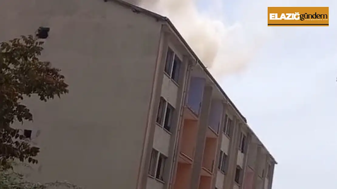 Elazığ'da çatı yangını büyümeden söndürüldü