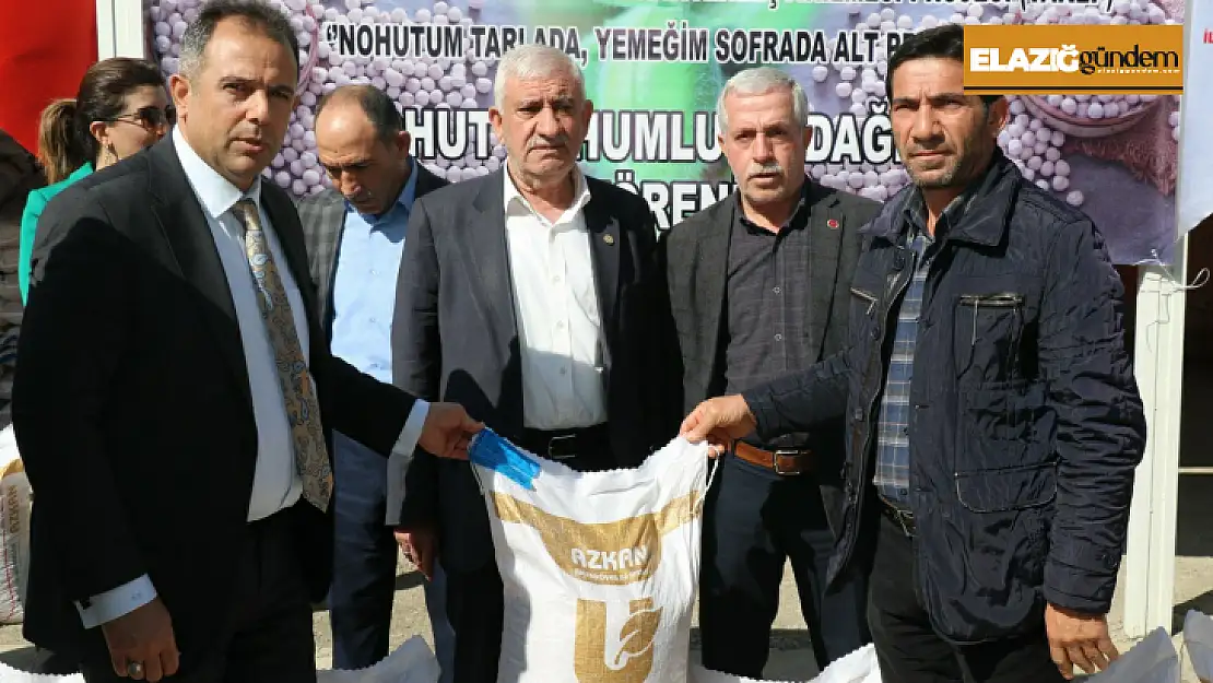 Elazığ'da çiftçilere yüzde 75 hibeli nohut tohumu dağıtımı yapıldı