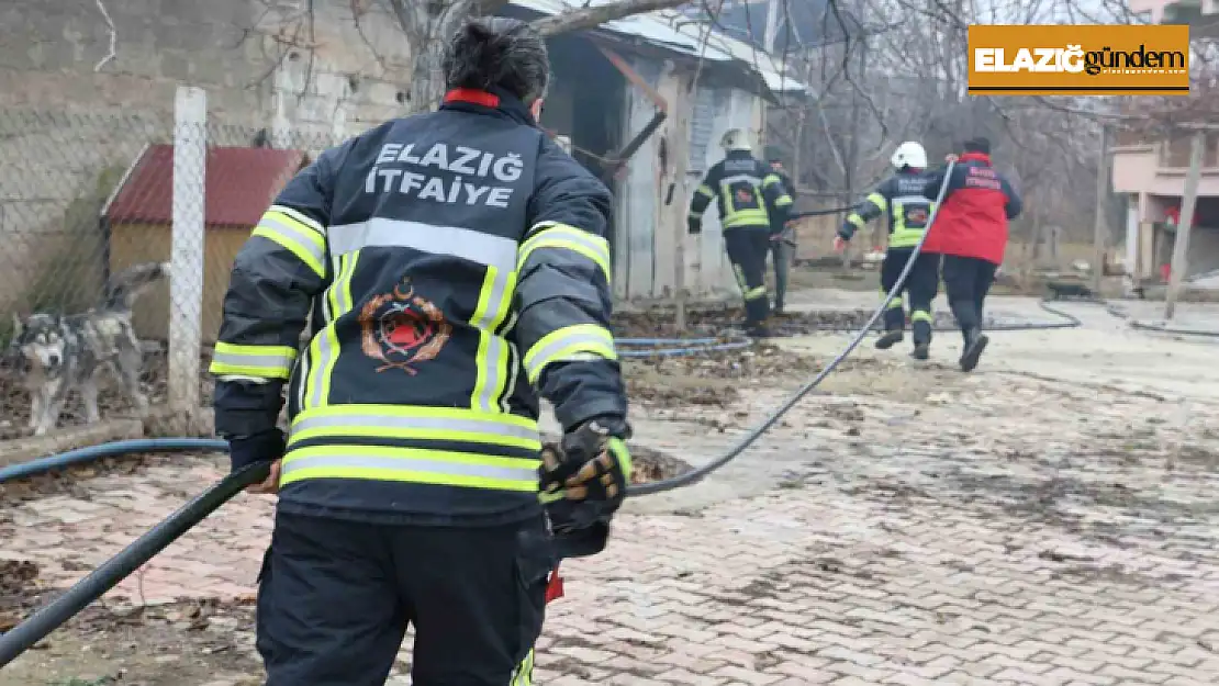 Elazığ'da depo yangını