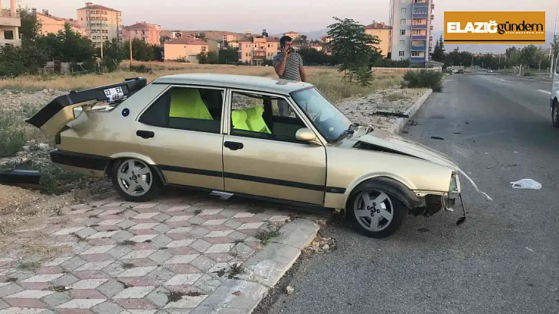 Elazığ'da ehliyetsiz sürücü kaza yaptı: 3 yaralı