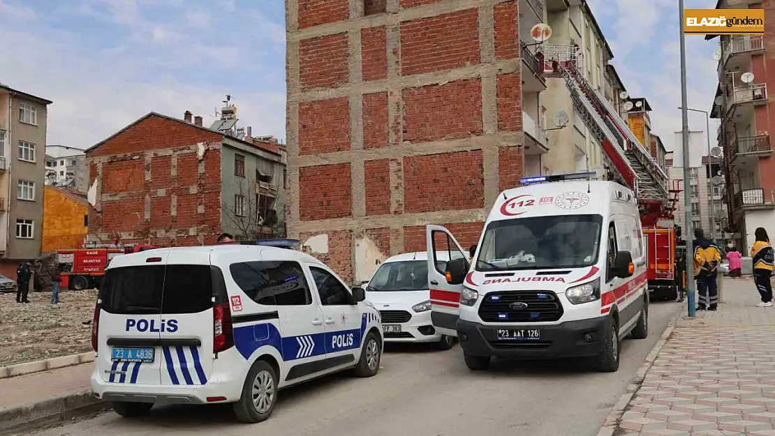 Elazığ'da ev yangını paniğe neden oldu