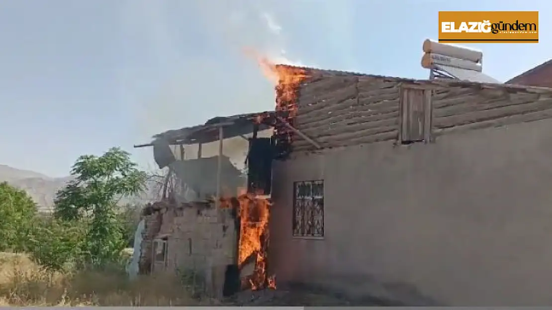 Elazığ'da ev yangını