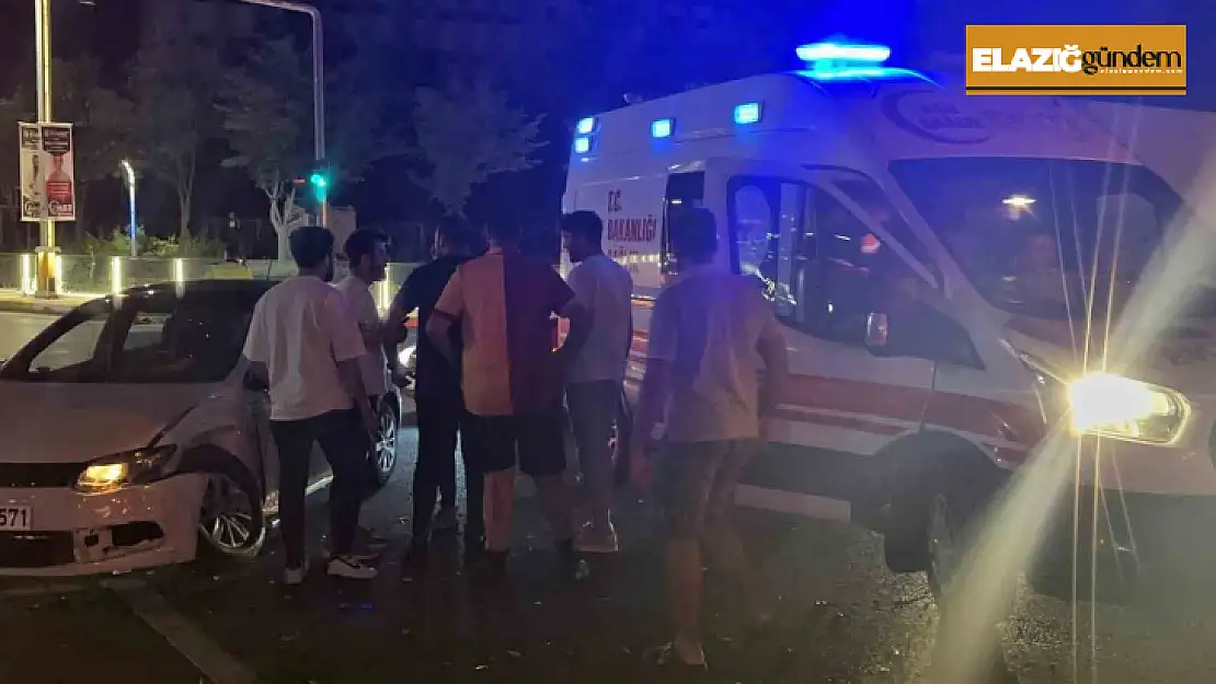 Elazığ'da feci kaza: 1'i ağır 3 yaralı