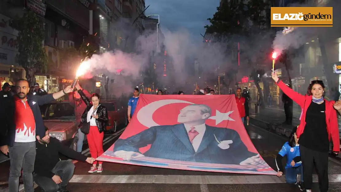 Elazığ'da fener alaylı 19 Mayıs kutlaması