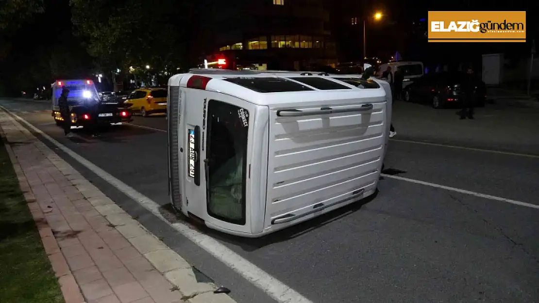 Elazığ'da hafif ticari araç yan yattı: 1 yaralı