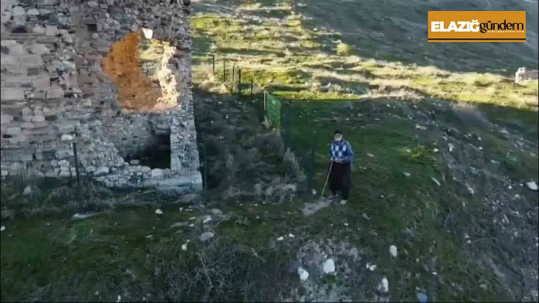 Elazığ'da ilk defa dron gören vatandaşın tavırları tebessüm ettirdi