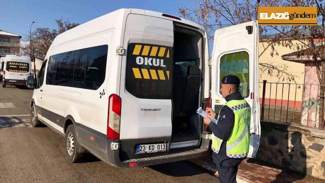 Elazığ'da jandarma ekipleri okul servis araçlarını denetledi