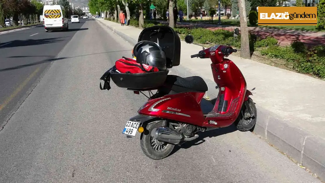 Elazığ'da kadın sürücü motosiklet ile yayaya çarptı