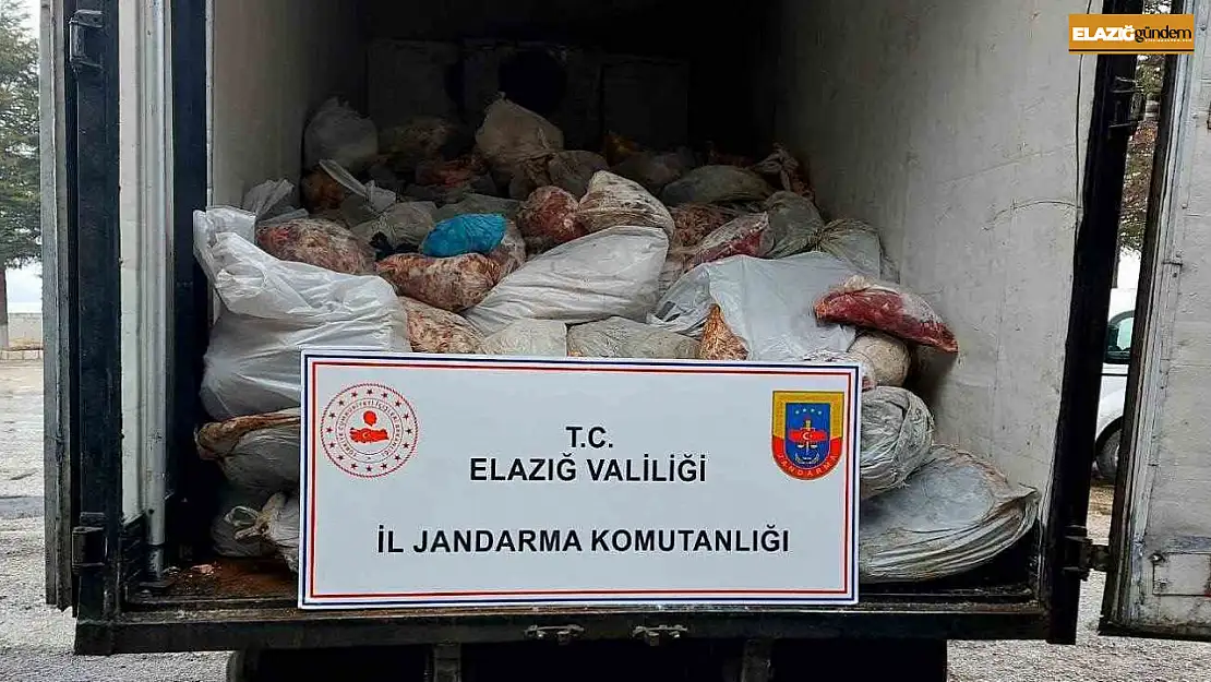 Elazığ'da kamyon kasasında 3 milyon liralık kaçak et ele geçirildi