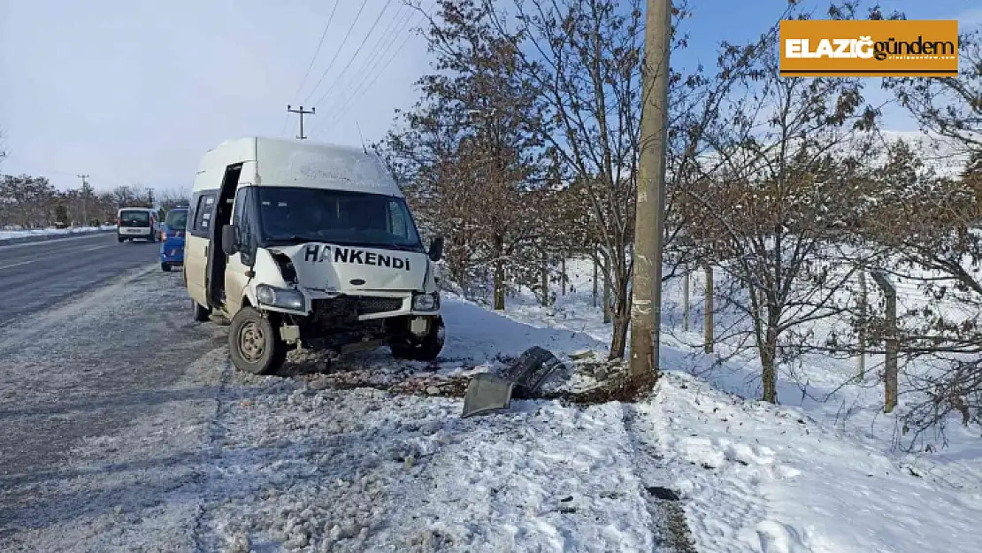 Gizli buzlanma nedeniyle aydınlatma direğine çarptı