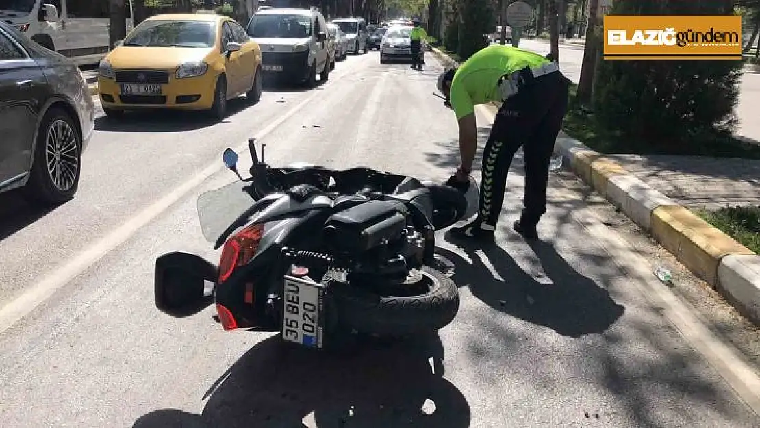 Elazığ'da motosiklet devrildi: 2 yaralı