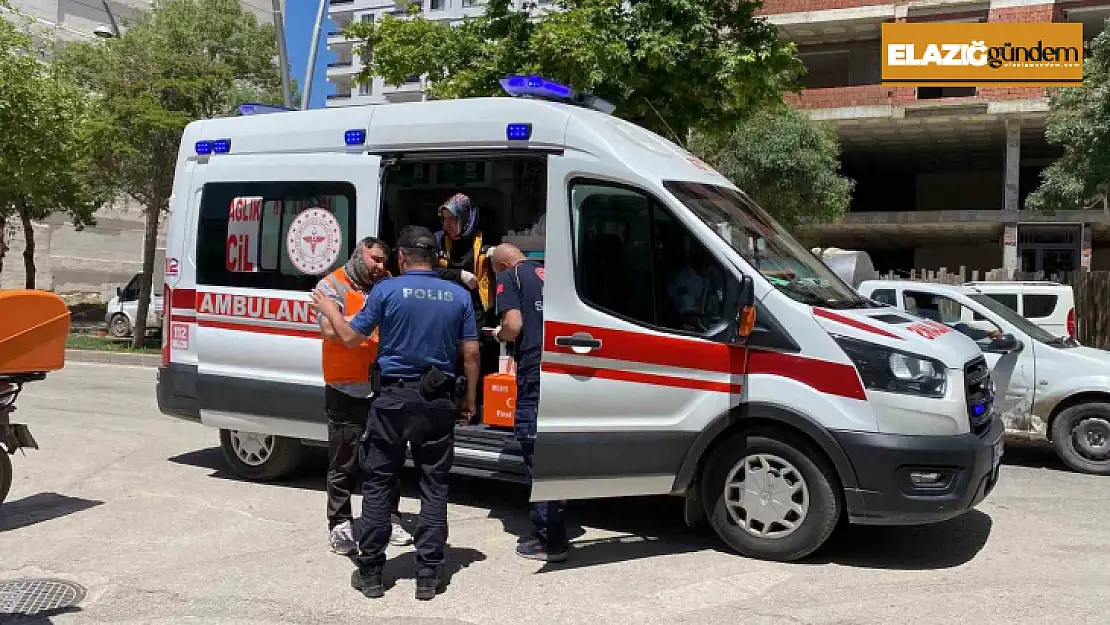 Elazığ'da motosiklet devrildi: 1 yaralı