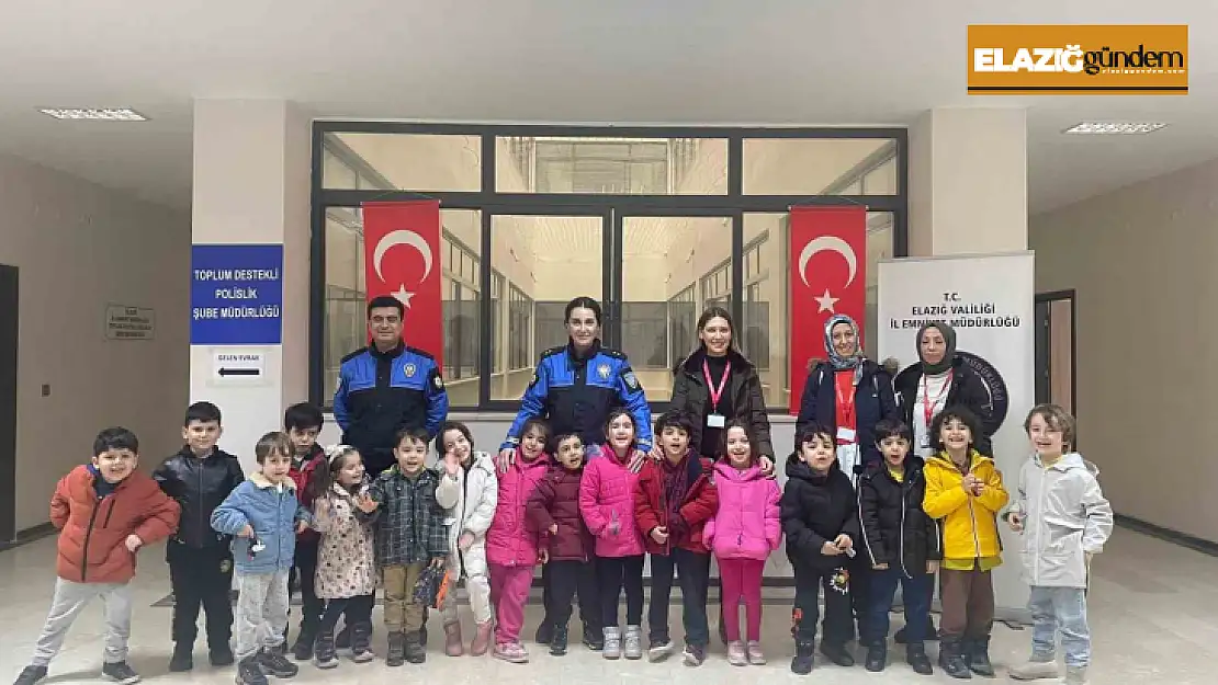 Elazığ'da öğrenciler polisleri unutmadı