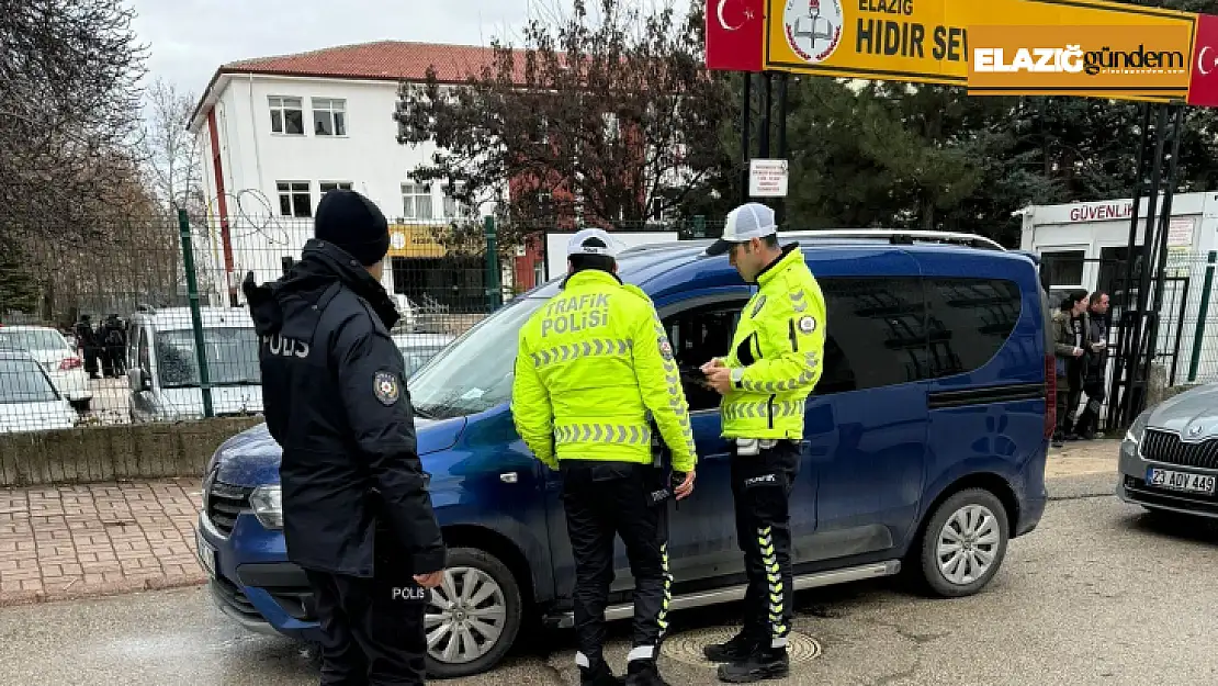 Elazığ'da okul önü denetimleri sürüyor