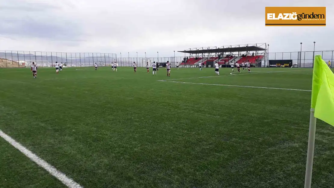 Elazığ'da okul sporları futbol müsabakaları başladı