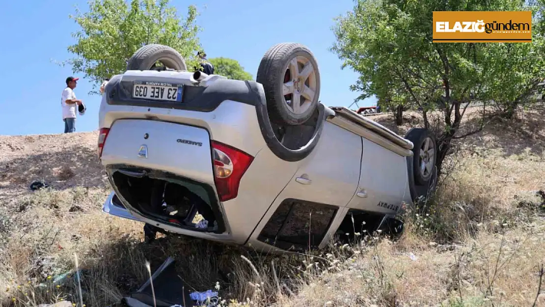 Elazığ'da otomobil şarampole yuvarlandı: 4 yaralandı