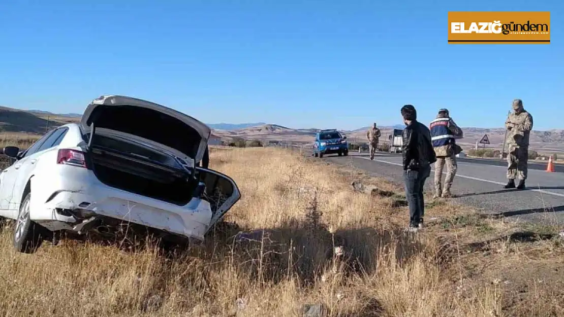 Elazığ'da otomobil takla attı: 2 yaralı