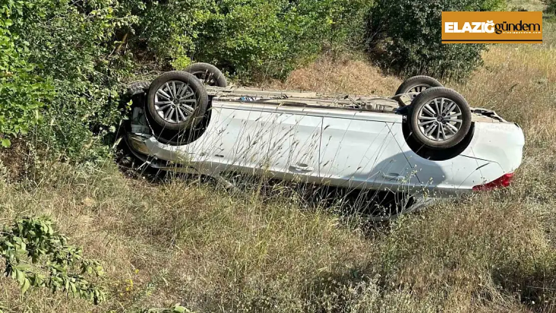 Elazığ'da otomobil tarlaya uçup ters döndü: 4 yaralı